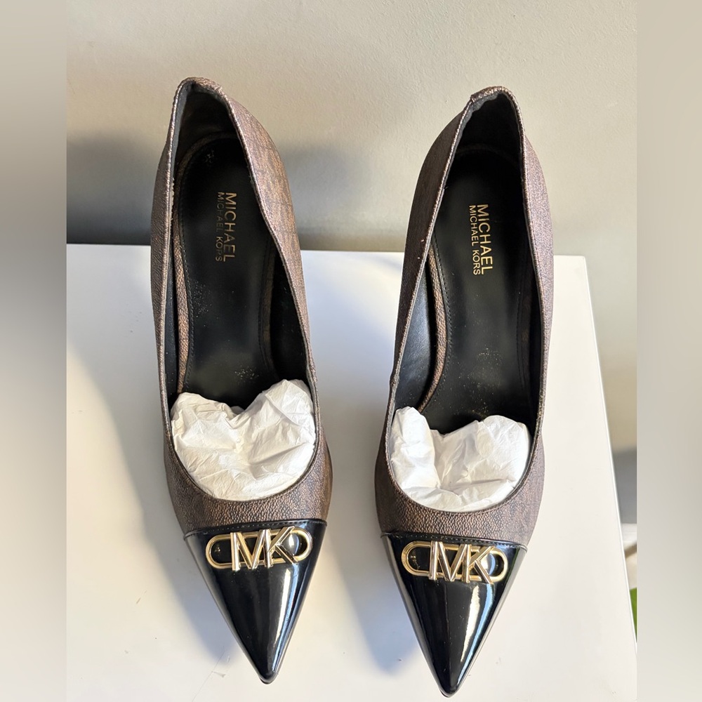 Michael Kors Black and Brown Pump / Heel
